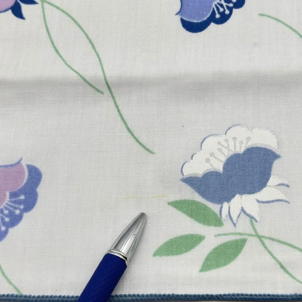 Vintage Floral Napkins White Blue Purple Set of 4 Square 16.5